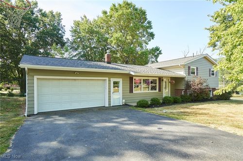13877 Highview Dr, Dalton, OH, 44618-9019 | Card Image