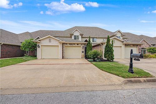 6675 W Valley View Rd, Rogers, AR, 72758-8945 | Card Image