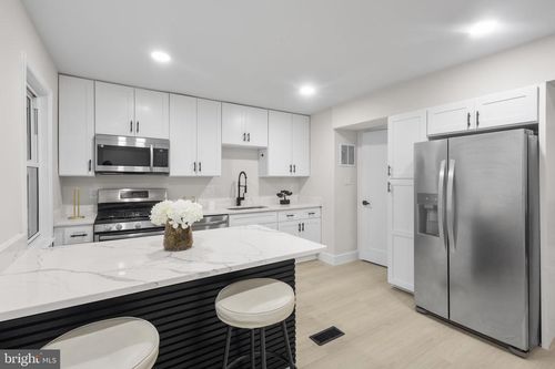 8225 Parham Ct, SEVERN, MD, 21144-2904 | Card Image