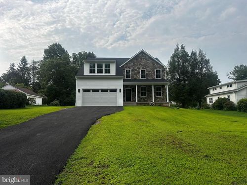 111 N Shady Retreat Rd, DOYLESTOWN, PA, 18901-5321 | Card Image
