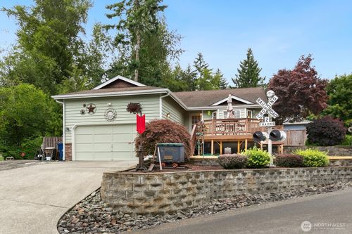 7505 52nd Pl Ne, Marysville, WA, 98270-8897 | Card Image