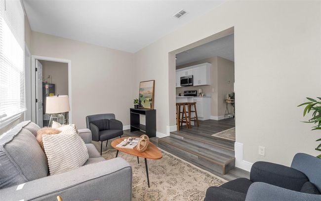 3907 W Walnut St, House other with 2 bedrooms, 1 bathrooms and null parking in TAMPA FL | Image 12