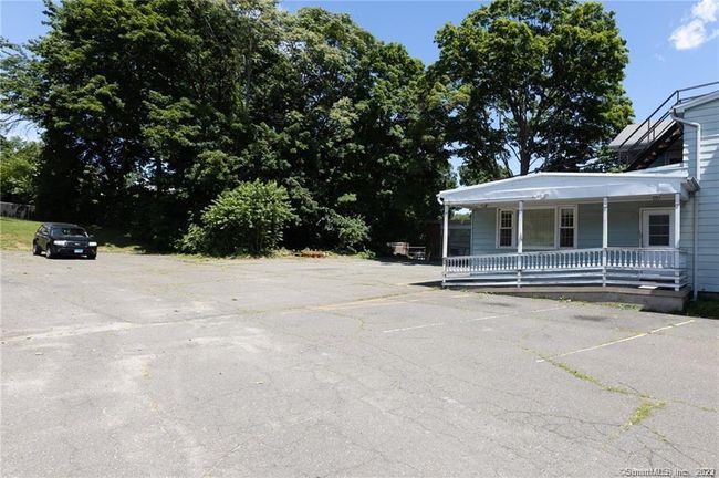 APT-6 - 314 Elizabeth St, Home with 1 bedrooms, 1 bathrooms and 2 parking in Derby CT | Image 5