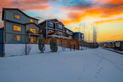 299 Hillcrest Hts Sw, Airdrie, AB, T4B3Z2 | Card Image