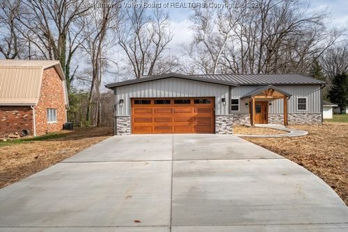 208 Hemlock St, Eleanor, WV, 25070-1386 | Card Image