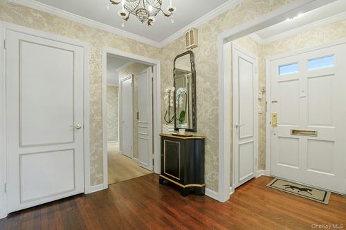 1 Elm Rd, Scarsdale, NY, 10583-1409 | Card Image