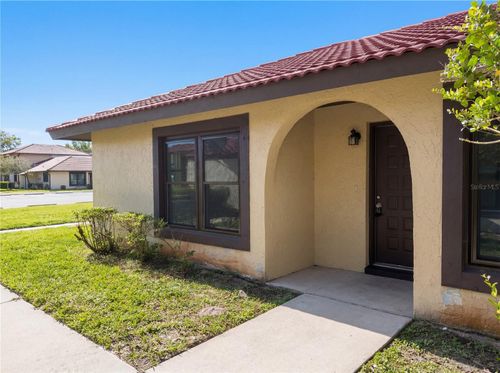 444 Hunter Cir, KISSIMMEE, FL, 34758-3330 | Card Image