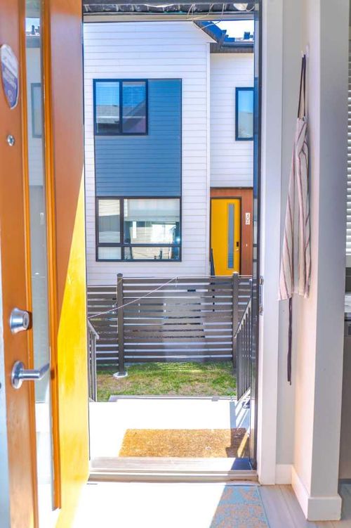 318 Redstone Cres Ne, Calgary, AB, T3N1M4 | Card Image