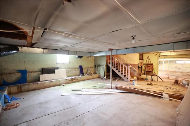 215 S Pine St, House other with 0 bedrooms, 1 bathrooms and null parking in Irving IL | Image 35