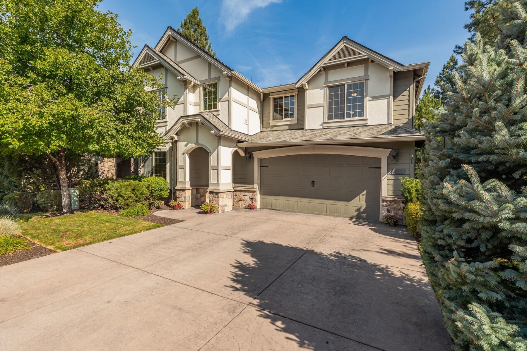 Stonegate Dr, Bend, OR 97702