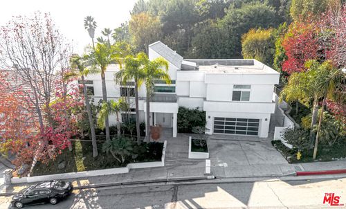 2136 Rimcrest Dr, Glendale, CA, 91207-1057 | Card Image