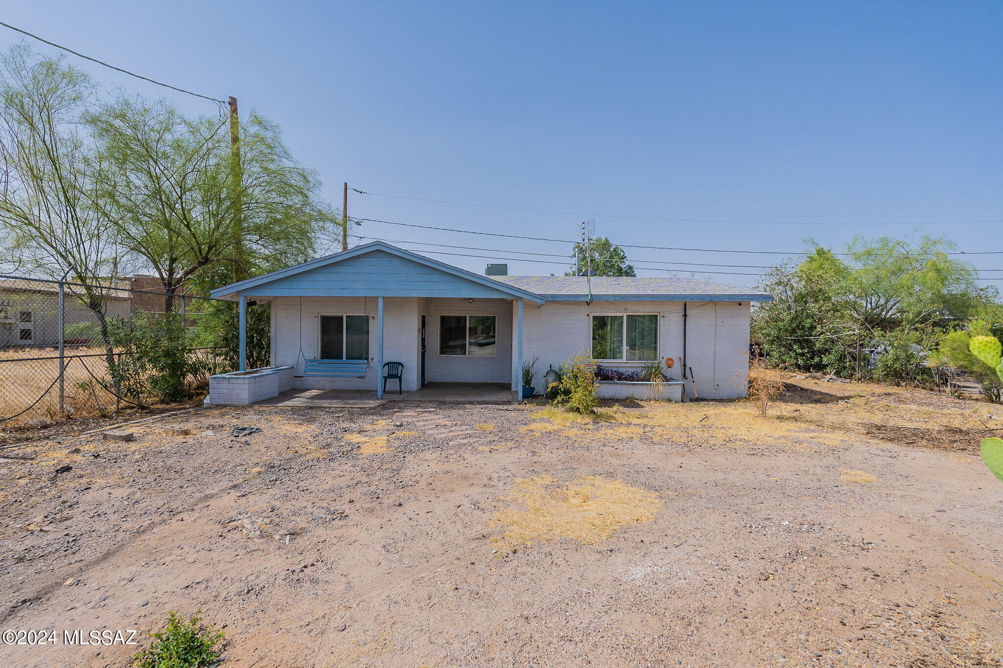 Roger Rd, Tucson, AZ 85705