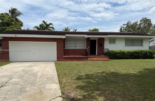 801 Albatross St, Miami Springs, FL, 33166-3941 | Card Image
