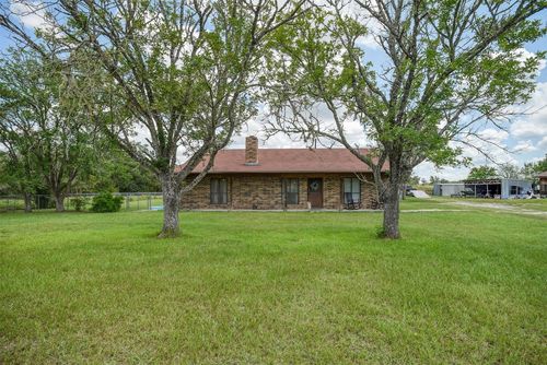 1367 County Road 217, Giddings, TX, 78942-6116 | Card Image