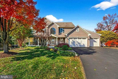 19505 Gray Farm Ct, POOLESVILLE, MD, 20837-3011 | Card Image