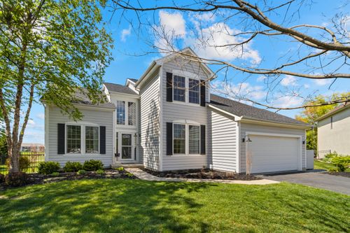 6082 Manshire Ct, Galloway, OH, 43119-8575 | Card Image