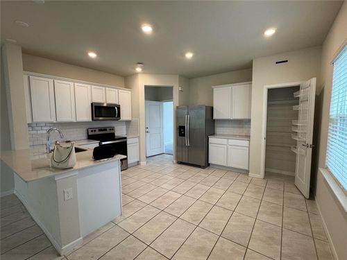 2771 Fetching Trl, DAVENPORT, FL, 33896-7232 | Card Image