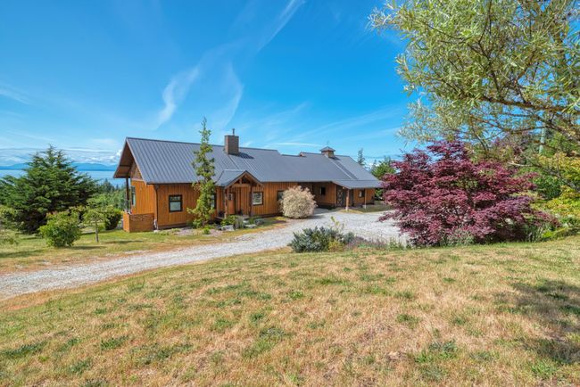 2247 Pixton Rd, House other with 3 bedrooms, 3 bathrooms and 6 parking in Roberts Creek BC | Image 6