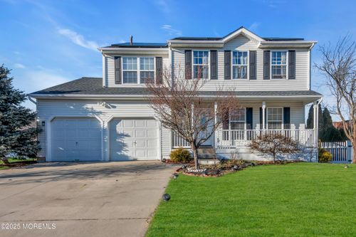 12 Fawn Hollow Rd, Burlington City, NJ, 08016-3864 | Card Image