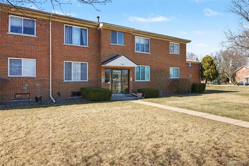 apt-25-31805 Kelly Rd, Fraser, MI, 48026-2404 | Card Image