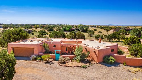 9 Antigua Rd, Santa Fe, NM, 87508-2111 | Card Image