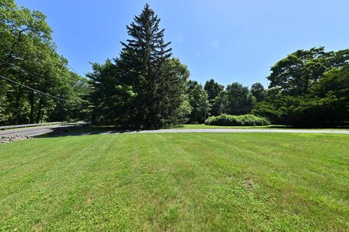 21 East Ln, Spring Valley, NY, 10977-1134 | Card Image