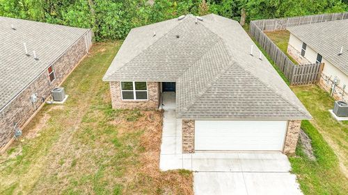 840 Highgarden Cir, Noble, OK, 73068-8632 | Card Image
