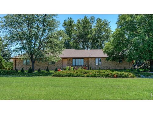 17700 County Road 7, Mead, CO, 80542-9744 | Card Image