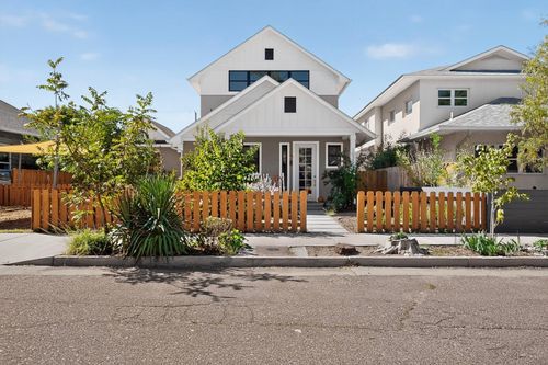 1025 Forrester St Nw, Albuquerque, NM, 87102-1907 | Card Image