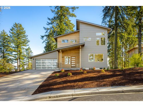 2969 Capital Dr, Eugene, OR, 97403-1886 | Card Image