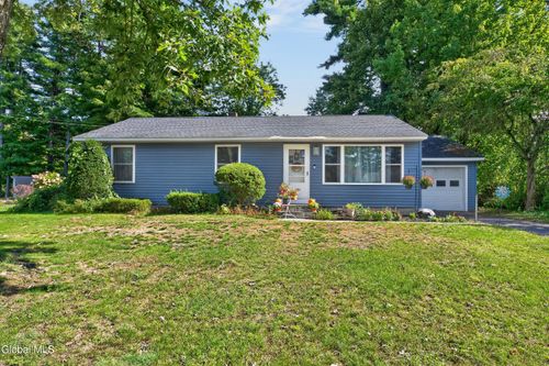 4 Reservoir Dr, Queensbury, NY, 12804-2111 | Card Image
