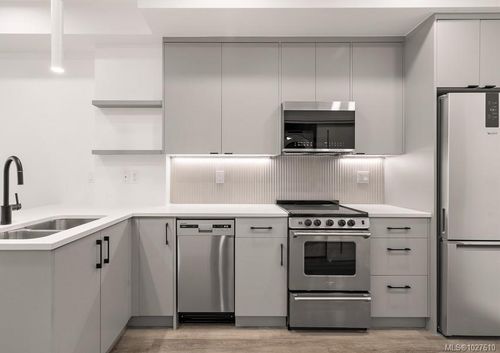 308-610 Lampson St, Esquimalt, BC, V9A0L4 | Card Image