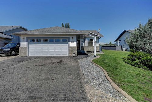 8206 107 St, Grande Prairie, AB, T8W2J6 | Card Image