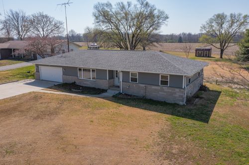 130 Greenview Rd, Centralia, IL, 62801-6106 | Card Image