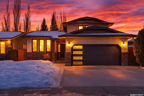 215 Wickenden Crescent, Saskatoon, SK, S7N3X7 | Card Image