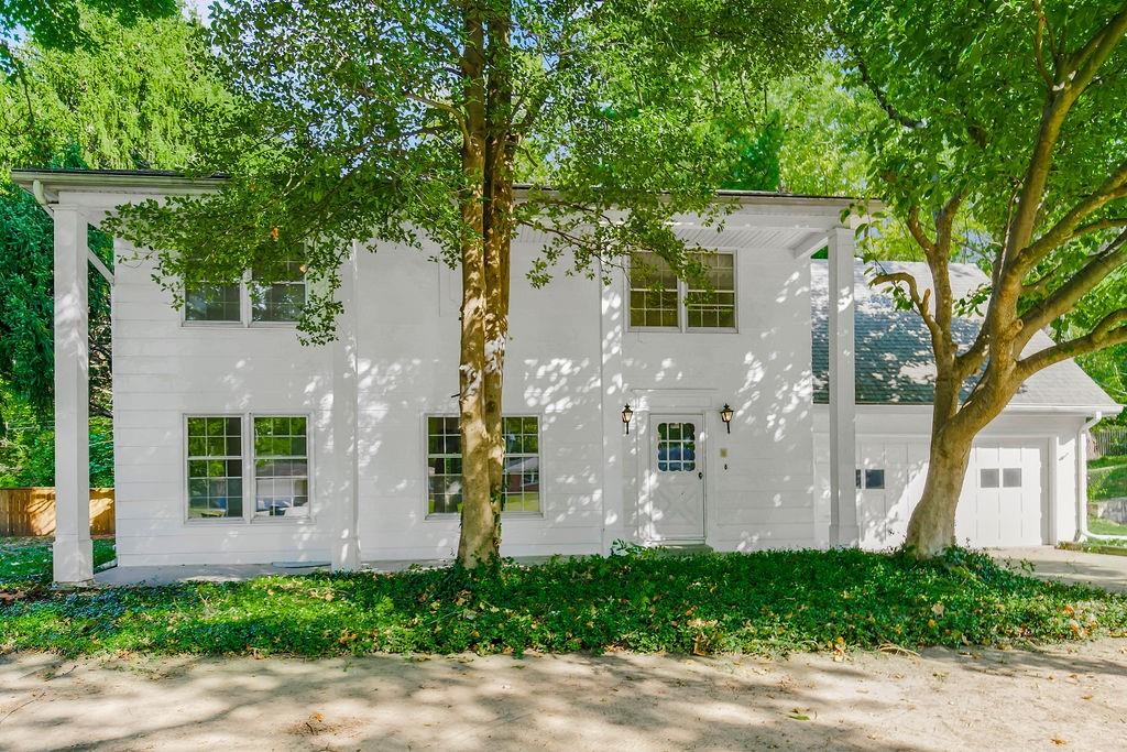 58th St, Kansas City, MO 64118