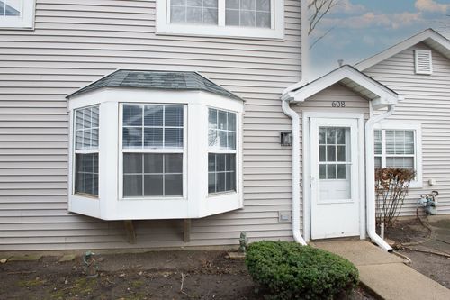 608 N Lake Shore Dr, Palatine, IL, 60067-2357 | Card Image