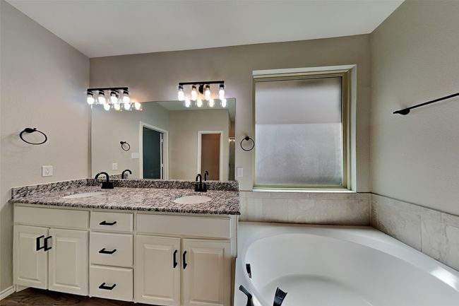 928 Dove Cv, House other with 3 bedrooms, 2 bathrooms and null parking in Argyle TX | Image 5