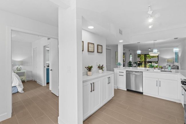 204 - 10092 Cedar Point 204 Boulevard, Condo with 2 bedrooms, 2 bathrooms and null parking in Boynton Beach FL | Image 17