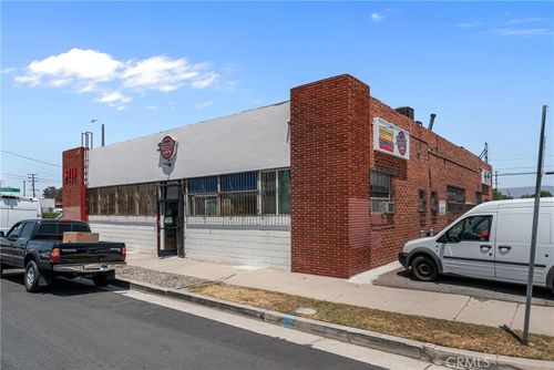 5711 Sheila St, Commerce, CA, 90040-2211 | Card Image