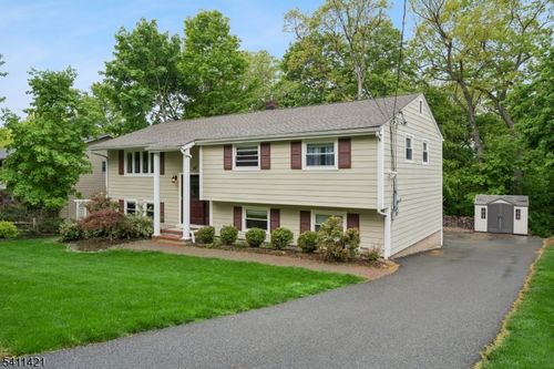 60 Edgemere Rd, Livingston, NJ, 07039-2807 | Card Image