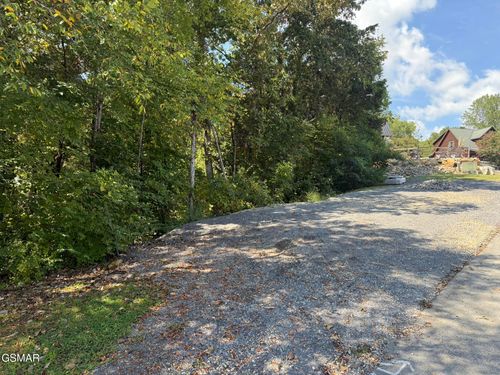320 Oak Haven Way, Sevierville, TN, 37876 | Card Image