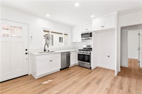 6523 Ajax Ave, Bell Gardens, CA, 90201-6473 | Card Image