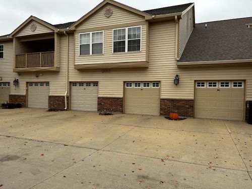 3818-3818 Thornhill Cir, Champaign, IL, 61822-3529 | Card Image