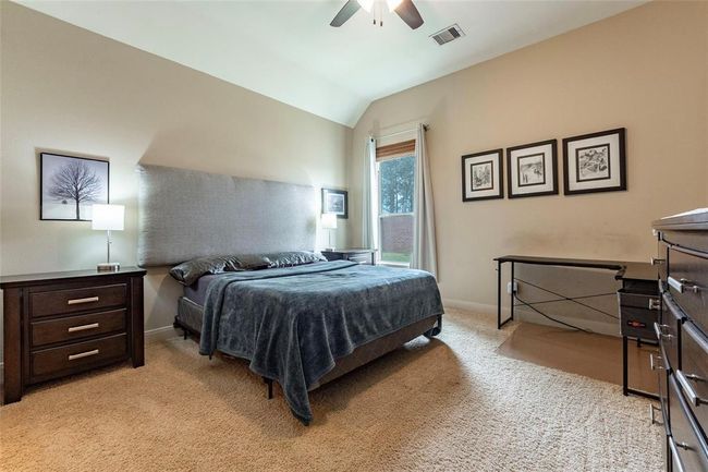 3rd bedroom is also spacious with high ceilings | Image 38