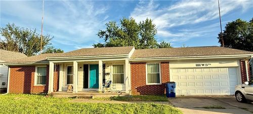 1111 W 5th St, Coffeyville, KS, 67337-3915 | Card Image