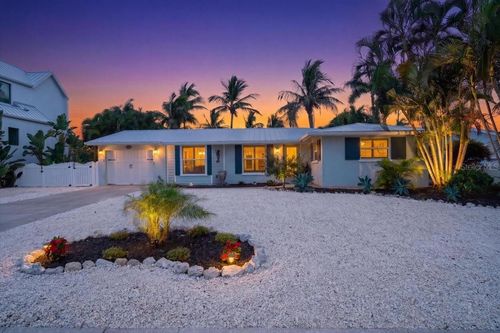 520 69th St, HOLMES BEACH, FL, 34217-1204 | Card Image