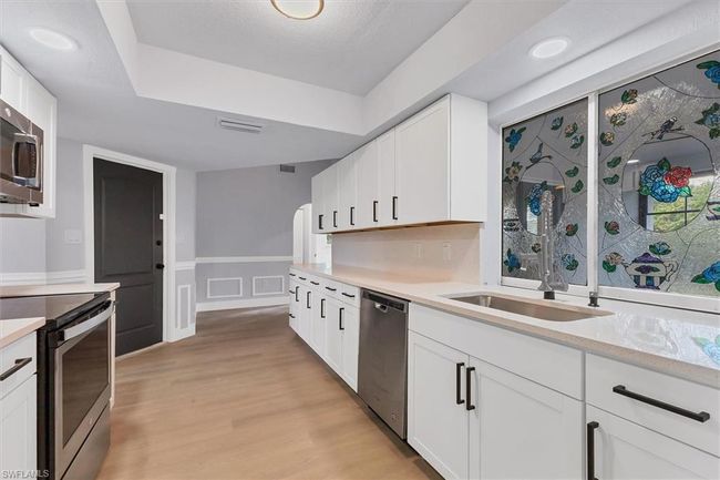 4290 Yucatan Cir, House other with 3 bedrooms, 2 bathrooms and 2 parking in PORT CHARLOTTE FL | Image 8