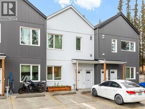 109-2009 Centennial St, Whitehorse, YT, Y1A0T4 | Card Image