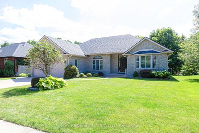 4 Forest Wood Dr, House other with 3 bedrooms, 2 bathrooms and 6 parking in Port Dover ON | Image 1